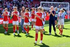 英超女足舊將：槍手作為弱勢(shì)方有機(jī)會(huì)挑戰(zhàn)巴薩，盡管對(duì)手確實(shí)殘暴