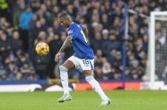 阿什利-揚(yáng)40歲仍不打算退役，誓繼續(xù)征戰(zhàn)英超