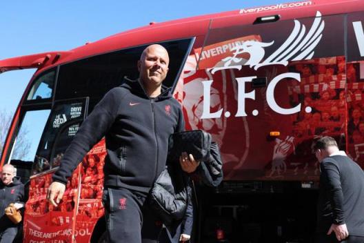 斯洛特：我們歐冠聯(lián)賽階段第一出線，本可以像巴薩一樣抽到本菲卡