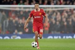 斯洛特：阿諾德是我獻給阿隆索的禮物，但訓(xùn)練仍存疑慮