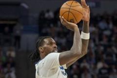 里德G1投籃11中1 G2三分5中0 兩場三分合計(jì)12中0