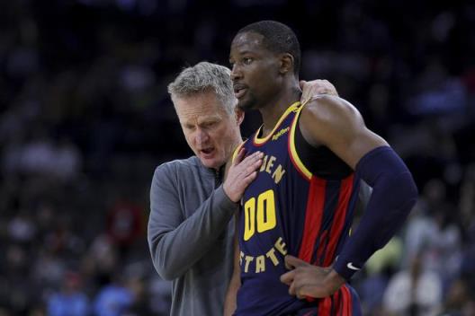 科爾：我的任務(wù)是帶隊(duì)贏球，庫明加打38分鐘無法贏下比賽