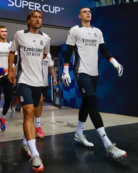 盧寧深情致敬魔笛：今日難以與你告別