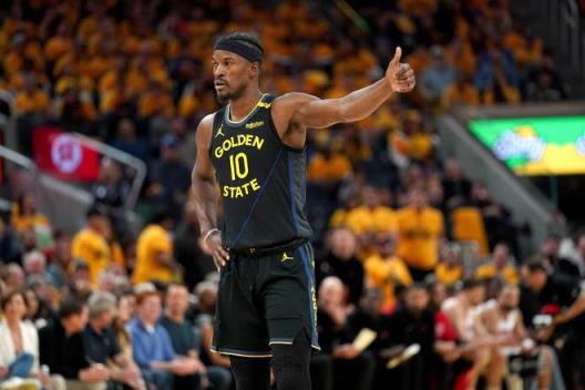 皮爾斯：當(dāng)庫(kù)里無法出戰(zhàn)時(shí)，巴特勒沒有借口，他必須扛起球隊(duì)