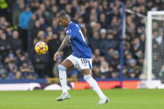 阿什利-揚(yáng)：40歲仍不打算退役，誓繼續(xù)征戰(zhàn)英超