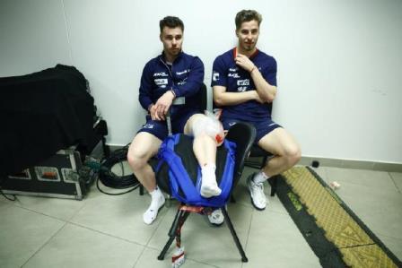 法國選手多爾晉級(jí)男雙四強(qiáng)后跪地慶祝致膝蓋受傷