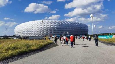 意媒：國(guó)米與巴黎分別入住安聯(lián)南北兩側(cè)酒店，兩地相距32公里