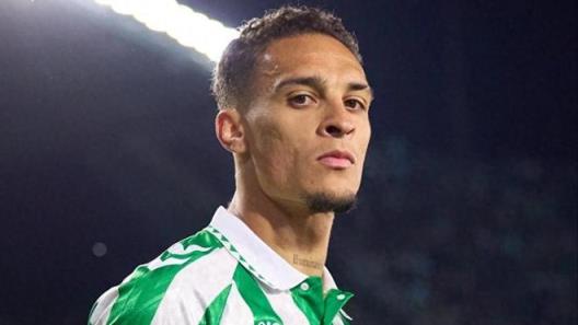 曼聯(lián)確定安東尼出售價格，關(guān)鍵在貝蒂斯能否接受