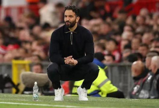 曼聯(lián)歐聯(lián)杯失利后裁員200人以應(yīng)對(duì)下賽季保級(jí)挑戰(zhàn)