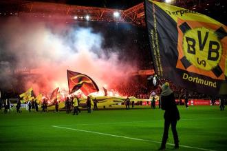 德國足協(xié)對多特蒙德罰款19.39萬歐元，因球迷多次違規(guī)行為