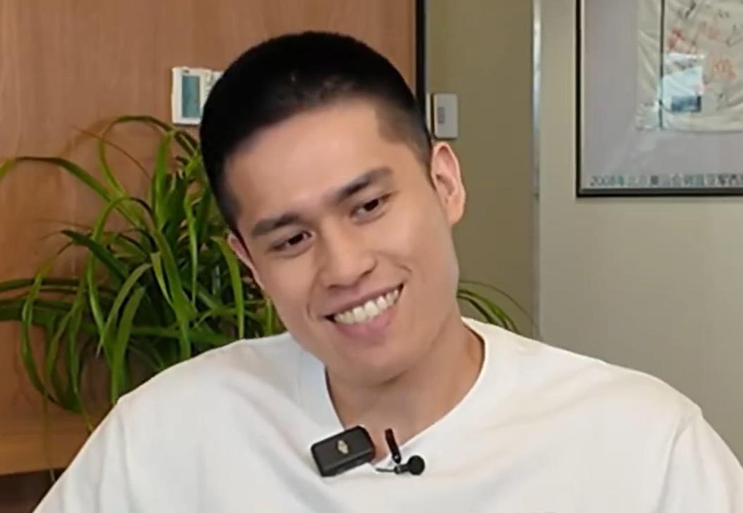 陳盈駿：總決賽的氛圍還未散去，夢里都是布朗在面前投三分