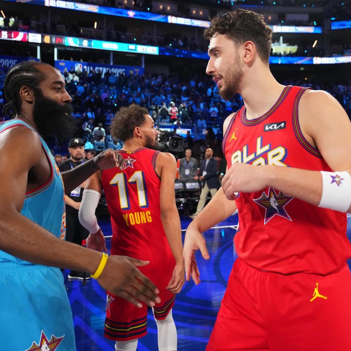 火箭本賽季常規(guī)賽位列西部第二、聯(lián)盟第四，卻無人入選最佳陣容。