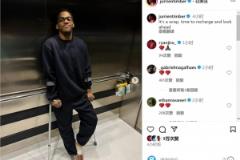 廷伯手術(shù)成功，拄拐照片曝光：充電時(shí)刻，未來可期