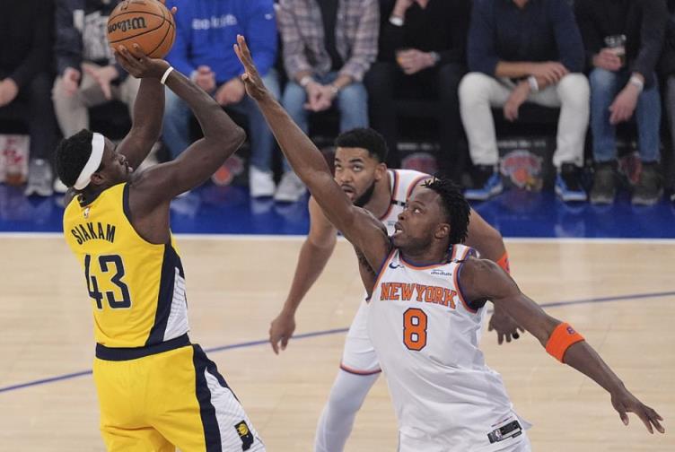 西卡半場23分創(chuàng)新高，哈利伯頓7中1隱身