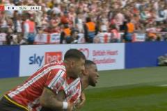 謝菲聯(lián)快速反擊首開紀(jì)錄，坎貝爾破門斬?cái)嗌５绿m防線