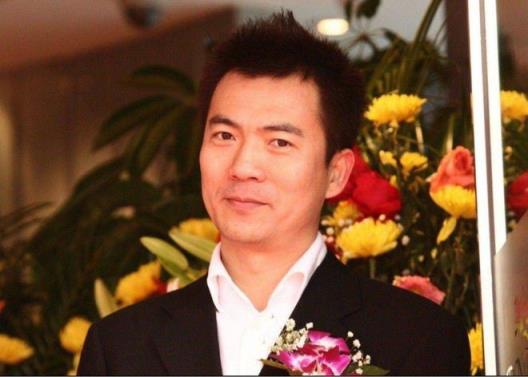 黃健翔力挺貝蒂斯奪歐協(xié)聯(lián)冠軍，呼吁曼聯(lián)離隊(duì)球員皆得榮耀