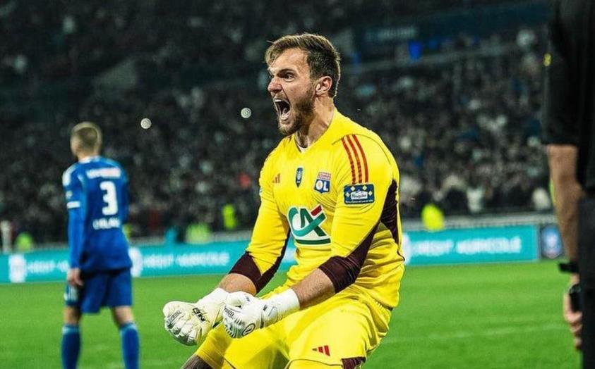 羅馬有意簽下巴西門將盧卡斯-佩里，里昂要價(jià)3000萬歐