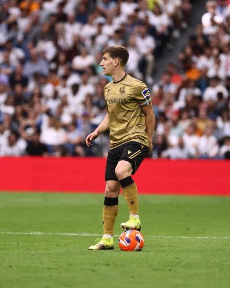 蘇比門迪離隊，皇家社會后衛(wèi)穆尼奧斯或接任隊長職務