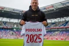 波多爾斯基留隊(duì)再戰(zhàn)一年，本賽季貢獻(xiàn)5球3次助攻