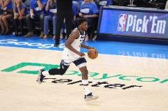 愛德華茲前三節(jié)火力全開 17中12三分8中5狂砍30+9+6！