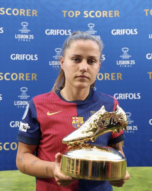 皮納獲選女足歐冠最佳射手，巴薩女足喜提榮譽