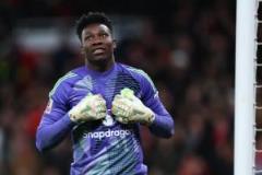 曼聯(lián)自媒體獨(dú)家：奧納納末戰(zhàn)遭阿莫林冷落，留隊前景仍不明朗