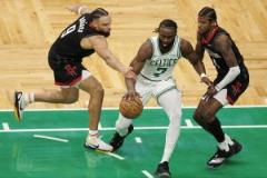 綠軍可能拆隊？美媒：火箭送10號簽換杰倫-布朗與格林、狄龍