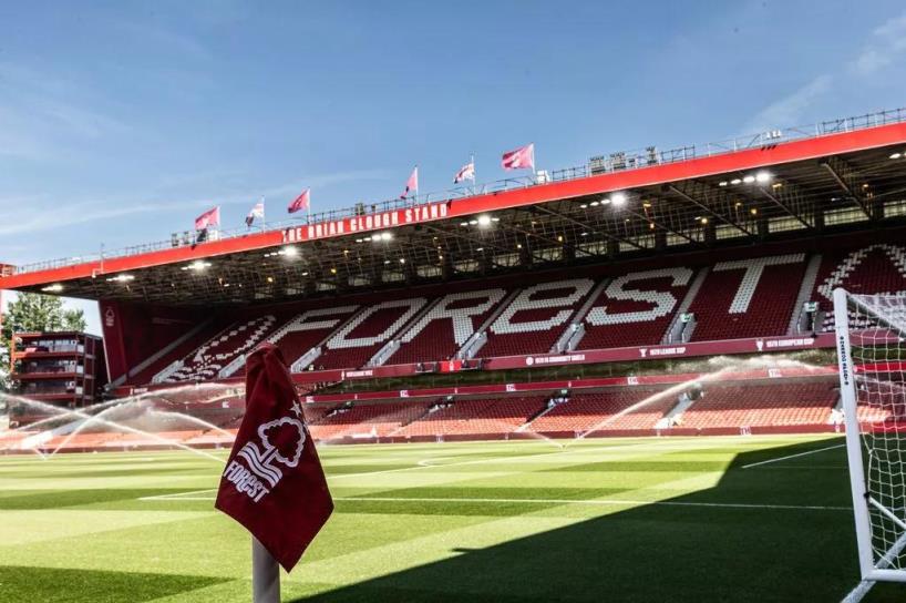 鏡報(bào)：內(nèi)維爾因森林禁令無(wú)法進(jìn)入球場(chǎng)，天空體育與英超展開(kāi)會(huì)談