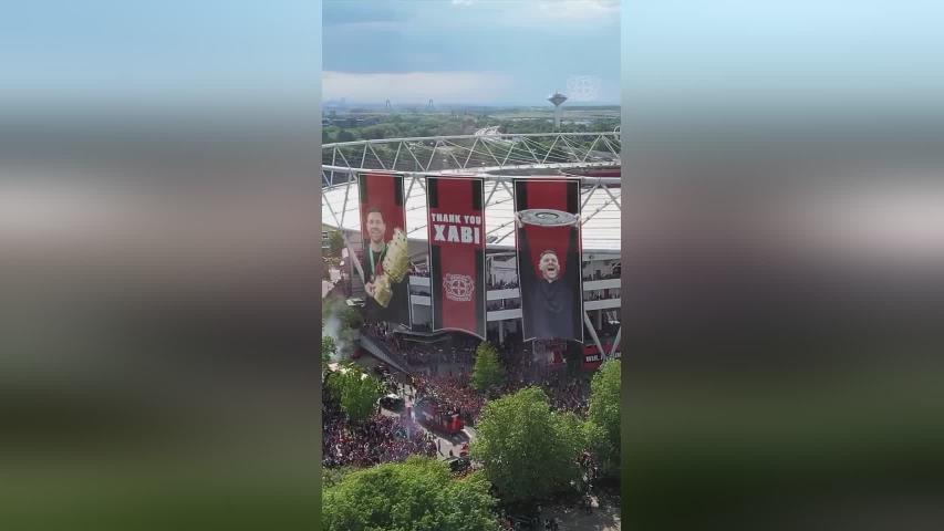 勒沃庫森發(fā)布視頻致敬阿隆索：他來，他見，他征服