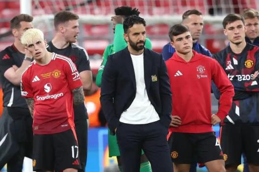 曼聯(lián)無緣歐冠致?lián)p失超1億歐元，未來贊助或?qū)⒖s減