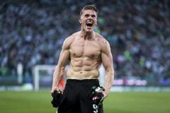 約克雷斯補(bǔ)時(shí)絕平助球隊(duì)雙冠，賽季54球13助創(chuàng)佳績(jī)