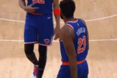 唐斯交給我 欲爭跳球資格 笑握米切羅手稱：我贏的可比你多！