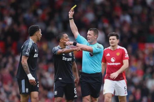 維拉不滿曼聯(lián)裁判安排將向英超申訴