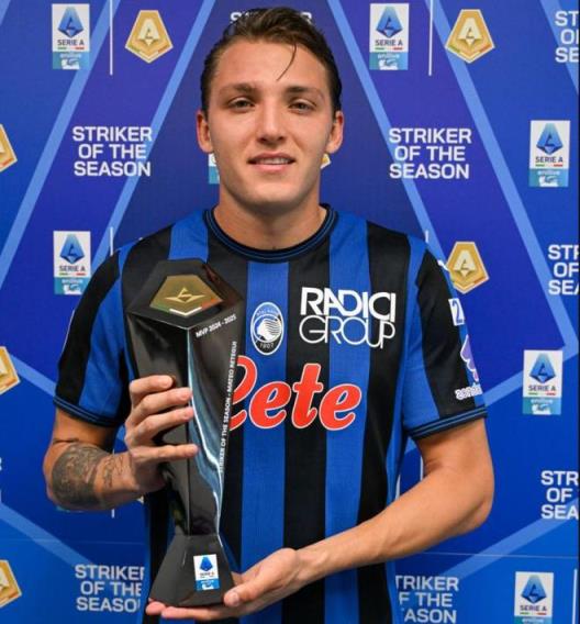 雷特吉：意甲金靴得主，36場(chǎng)25球閃耀賽季