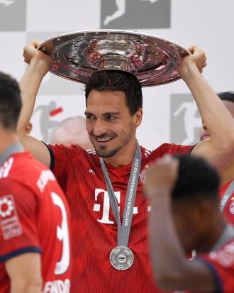 拜仁官方發(fā)文祝福胡梅爾斯：職業(yè)生涯精彩，愿未來(lái)一切順利！