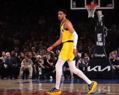 哈利伯頓15中7砍20分6助 魔法失靈三次失誤引爭(zhēng)議