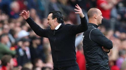 2-0！曼聯(lián)力擒阿斯頓維拉，終結(jié)其歐冠夢(mèng)想