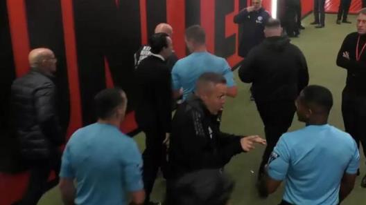 埃梅里賽后怒斥裁判，維拉進球被誤判引發(fā)爭議