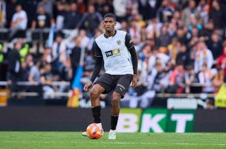 德天空：萊比錫欲簽?zāi)箍死?，轉(zhuǎn)會費(fèi)或超2000萬歐