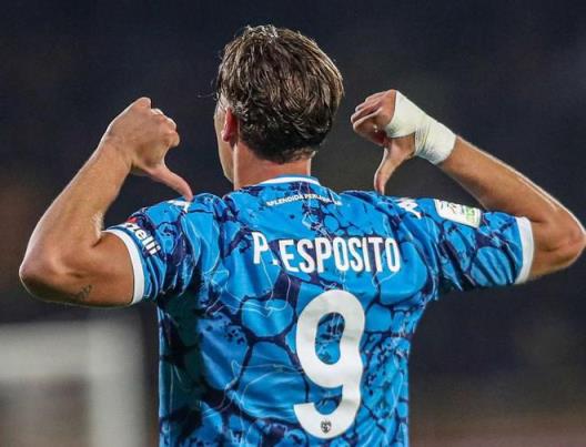 斯基拉：意大利隊(duì)或征召皮奧-埃斯波西托，已派球探考察