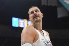 拉塞爾：我是約基奇的鐵粉，認(rèn)為他比亞歷山大更接近MVP