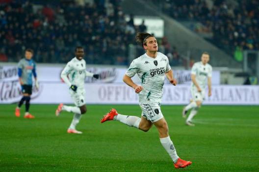 斯基拉：恩波利不會(huì)700萬歐買斷科隆博，球員不在米蘭計(jì)劃之內(nèi)