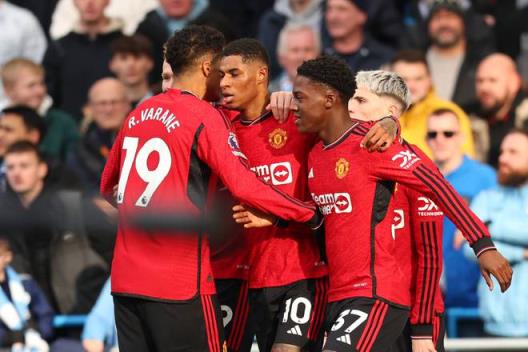 3億英鎊！曼聯(lián)啟動(dòng)大清洗，10大球星將離隊(duì)，B費(fèi)、加納喬在列