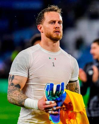 藥廠(chǎng)欲簽布倫特福德門(mén)將弗萊肯，兩人同屬一家經(jīng)紀(jì)公司