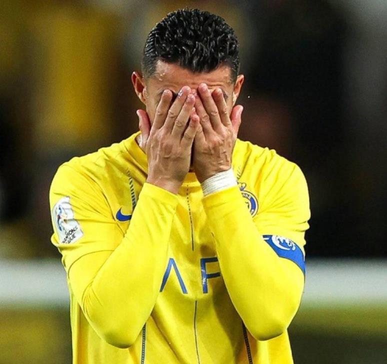 C羅隨隊(duì)亞冠出局，聯(lián)賽4輪差11分，四大皆空成定局